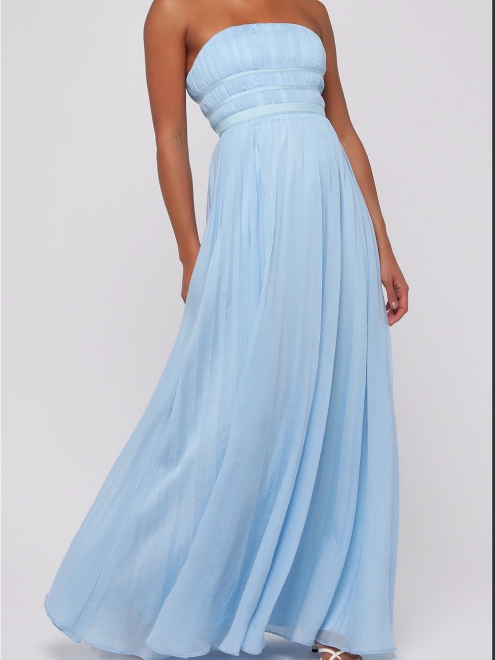 NWOT LULUS Calais Pleated Maxi Dress Women's Size Medium Light Blue